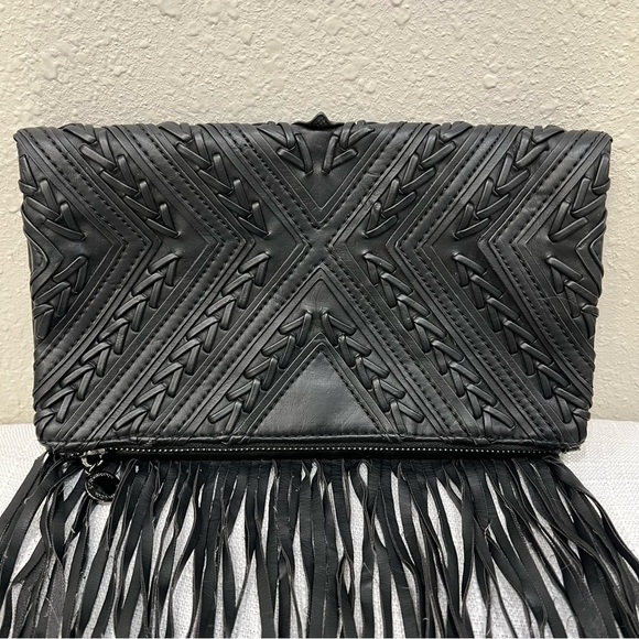 BCBG GENERATION Black Leather Fringe Clutch Bag Magnetic Snap Closure Zipper EUC - Picture 3 of 8